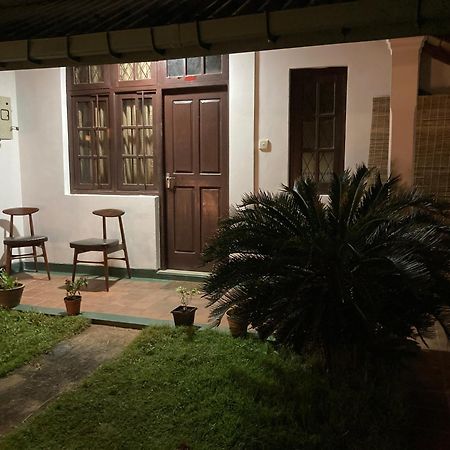 Reverie Hill Bungalow, Kandy Esterno foto
